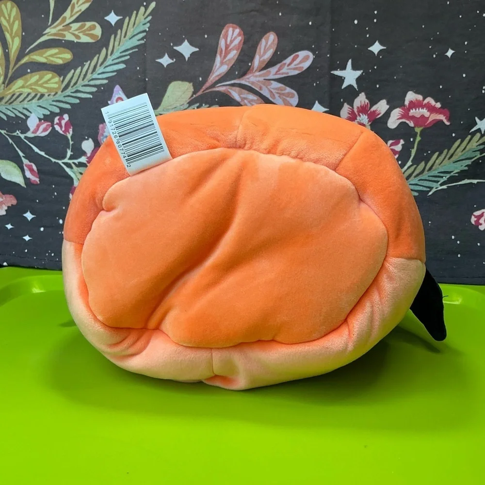 Squishmallows Halloween Plush Tote Emily the bat in a jack-o’-lantern NWT